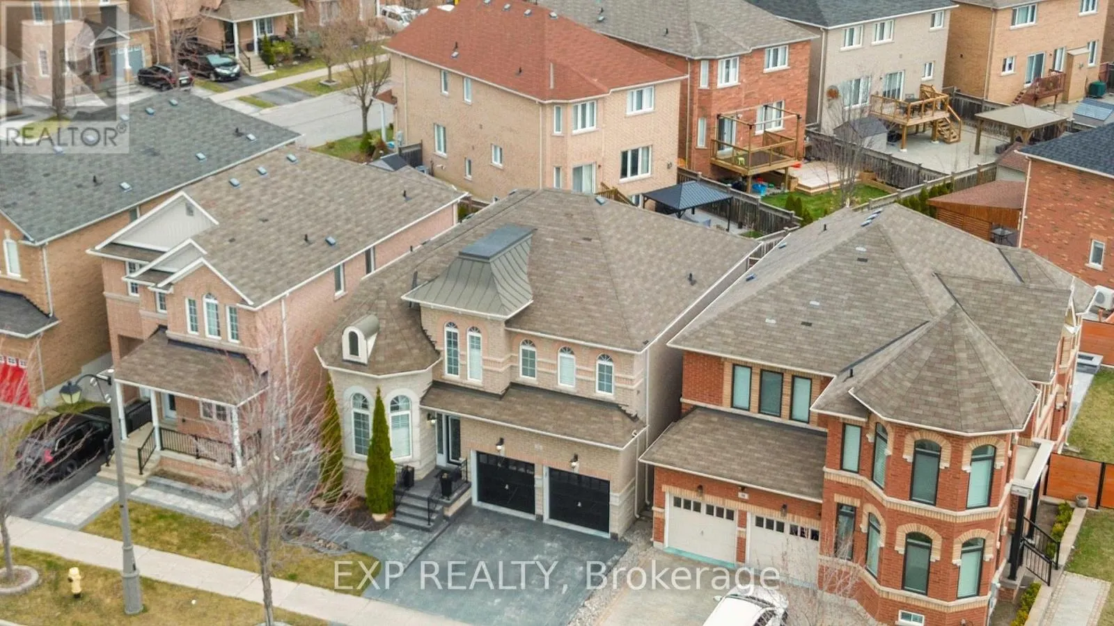 32 ALBERT ROFFEY CRESCENT