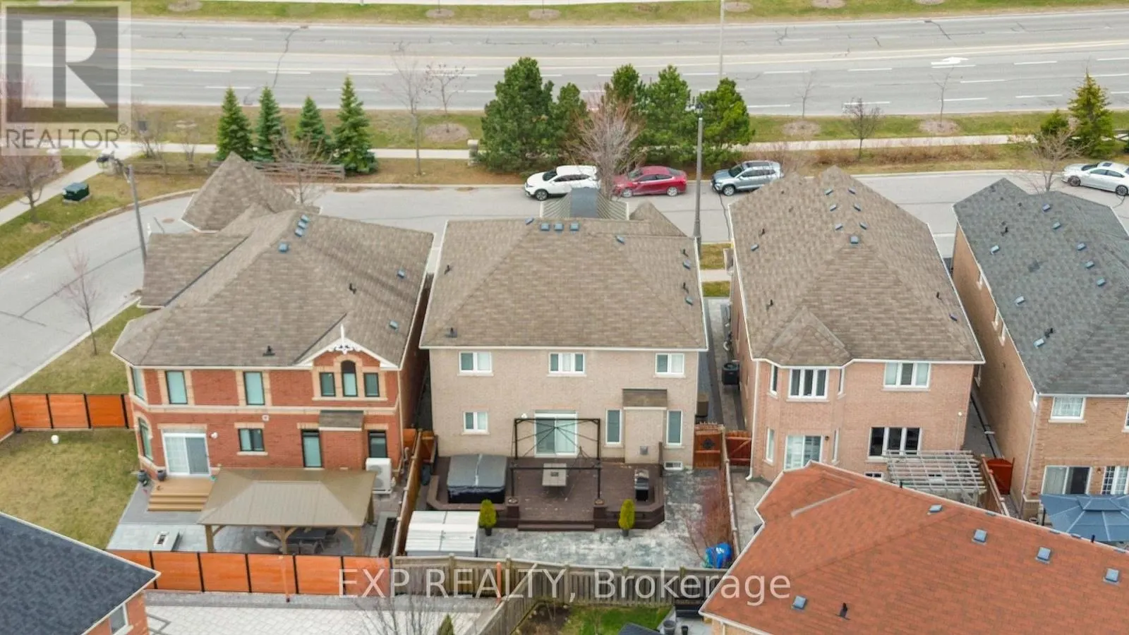 32 ALBERT ROFFEY CRESCENT