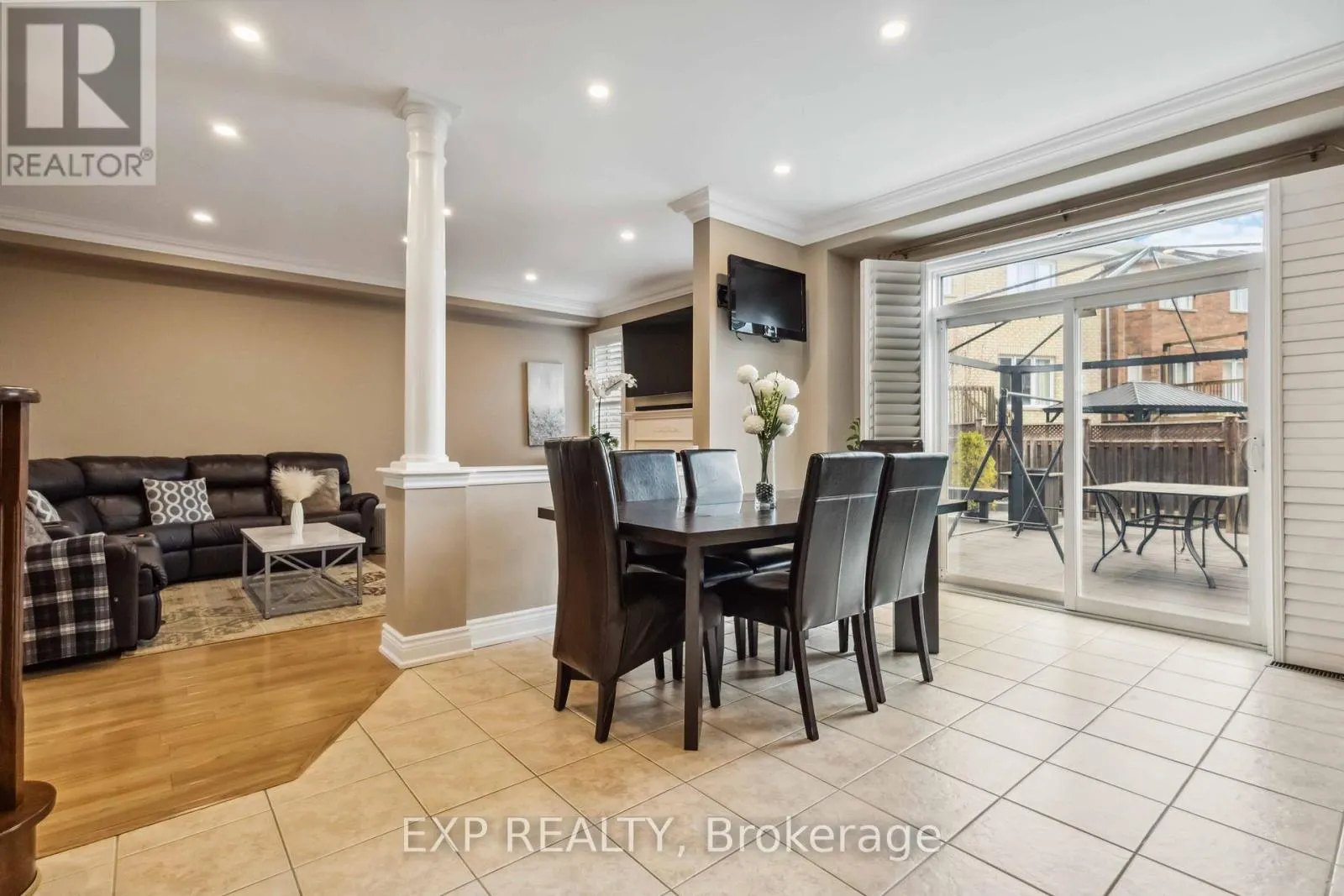 32 ALBERT ROFFEY CRESCENT
