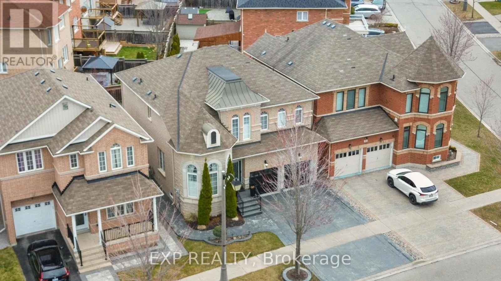32 ALBERT ROFFEY CRESCENT