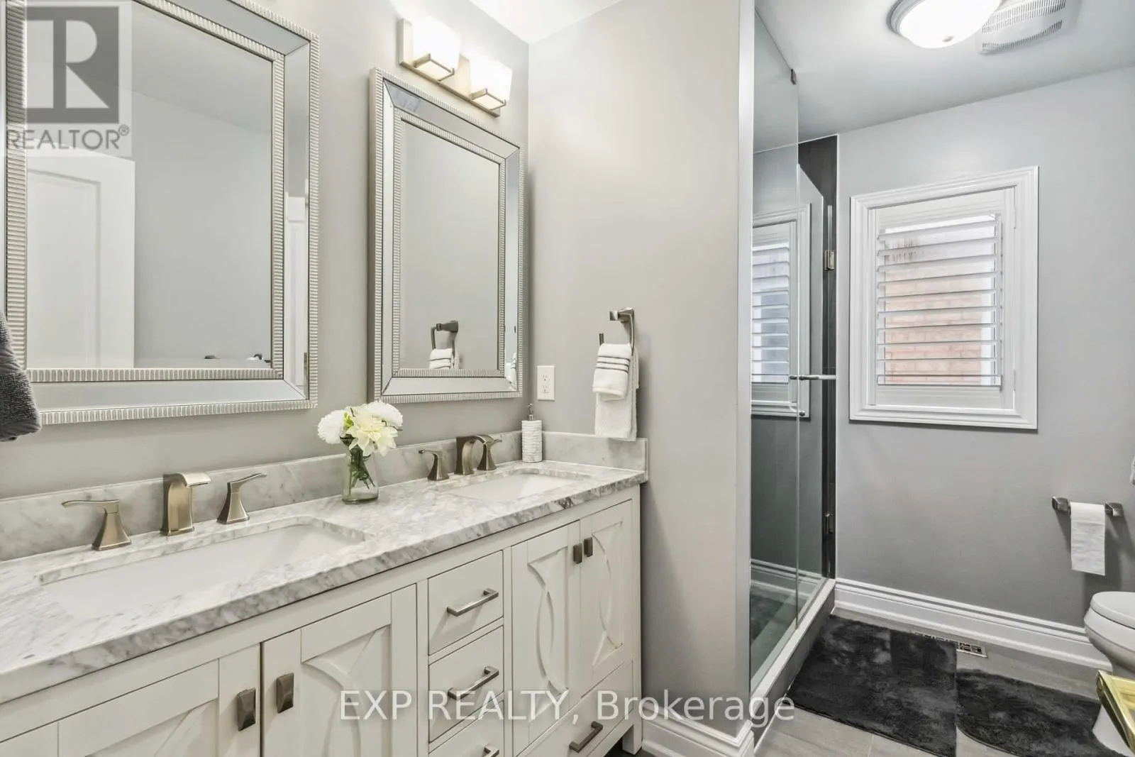 32 ALBERT ROFFEY CRESCENT