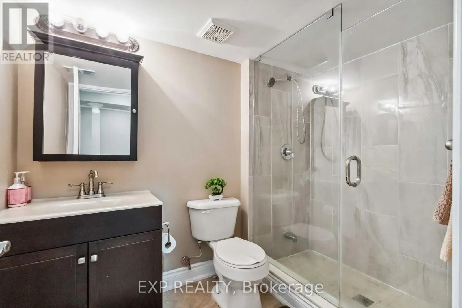 32 ALBERT ROFFEY CRESCENT