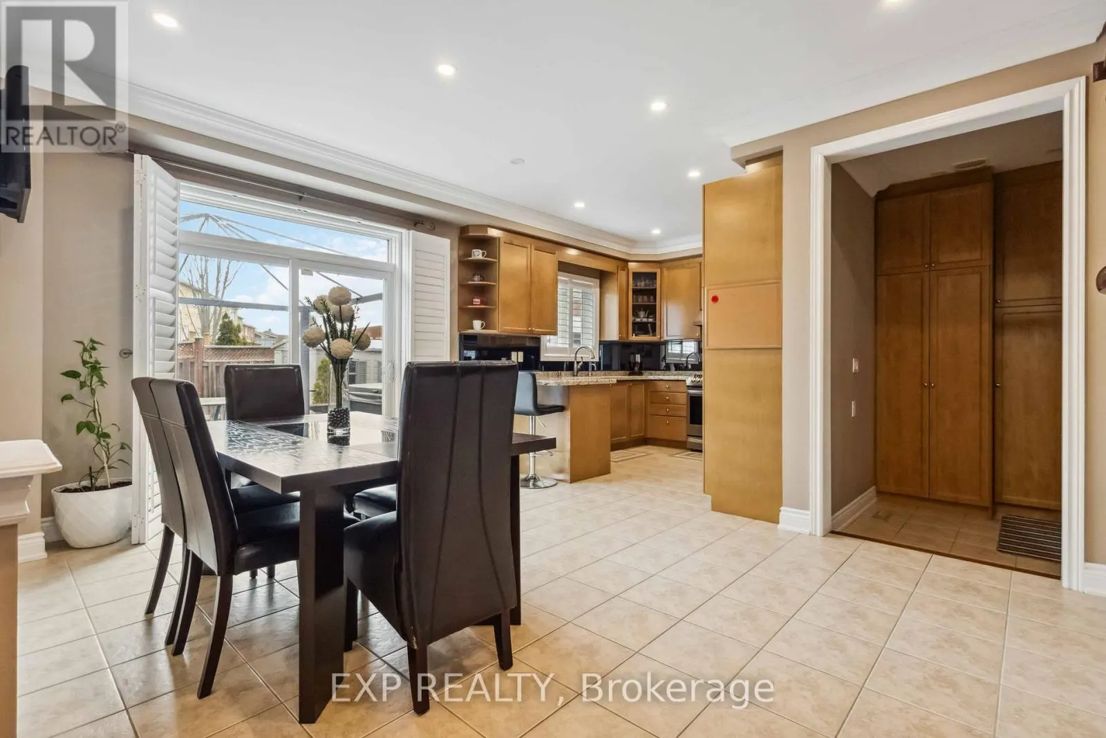 32 ALBERT ROFFEY CRESCENT