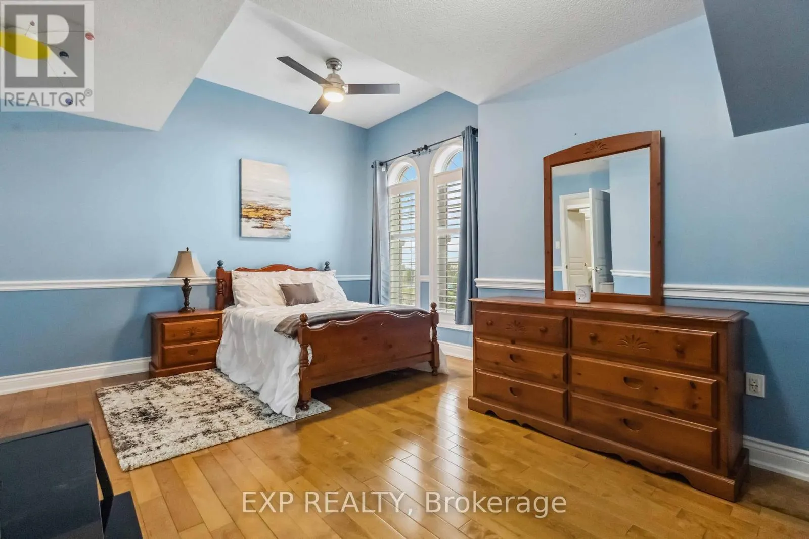 32 ALBERT ROFFEY CRESCENT