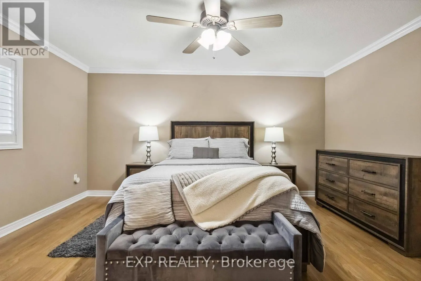32 ALBERT ROFFEY CRESCENT