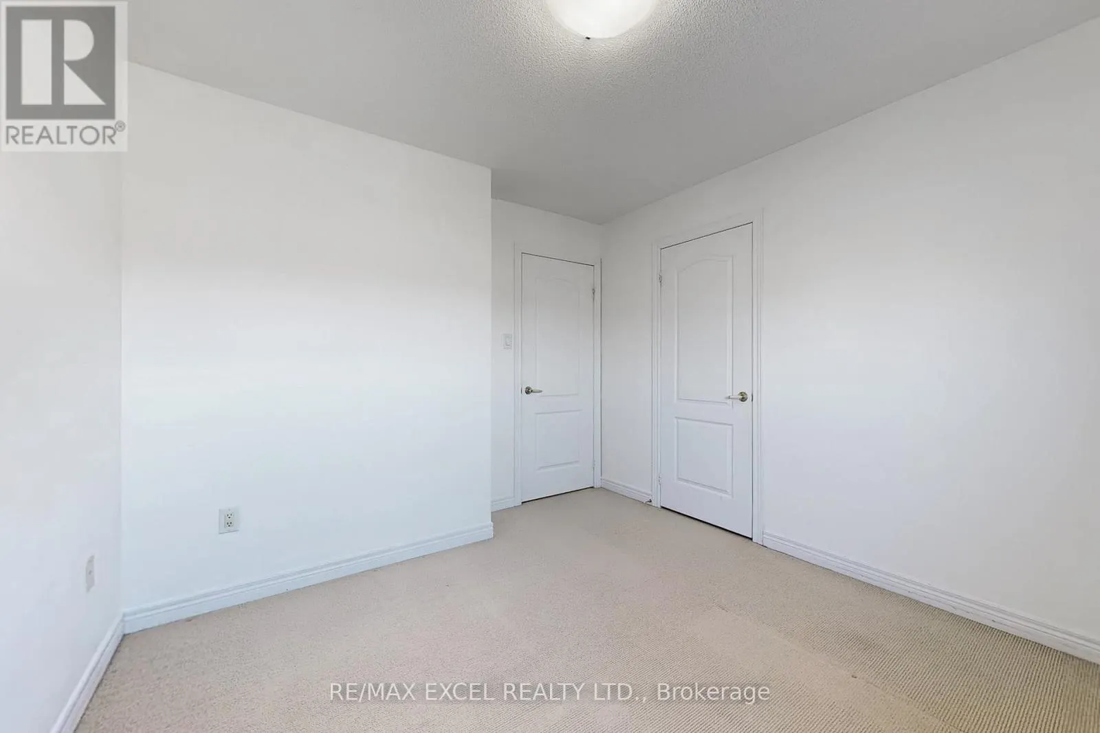 60 GORDON WEEDEN ROAD