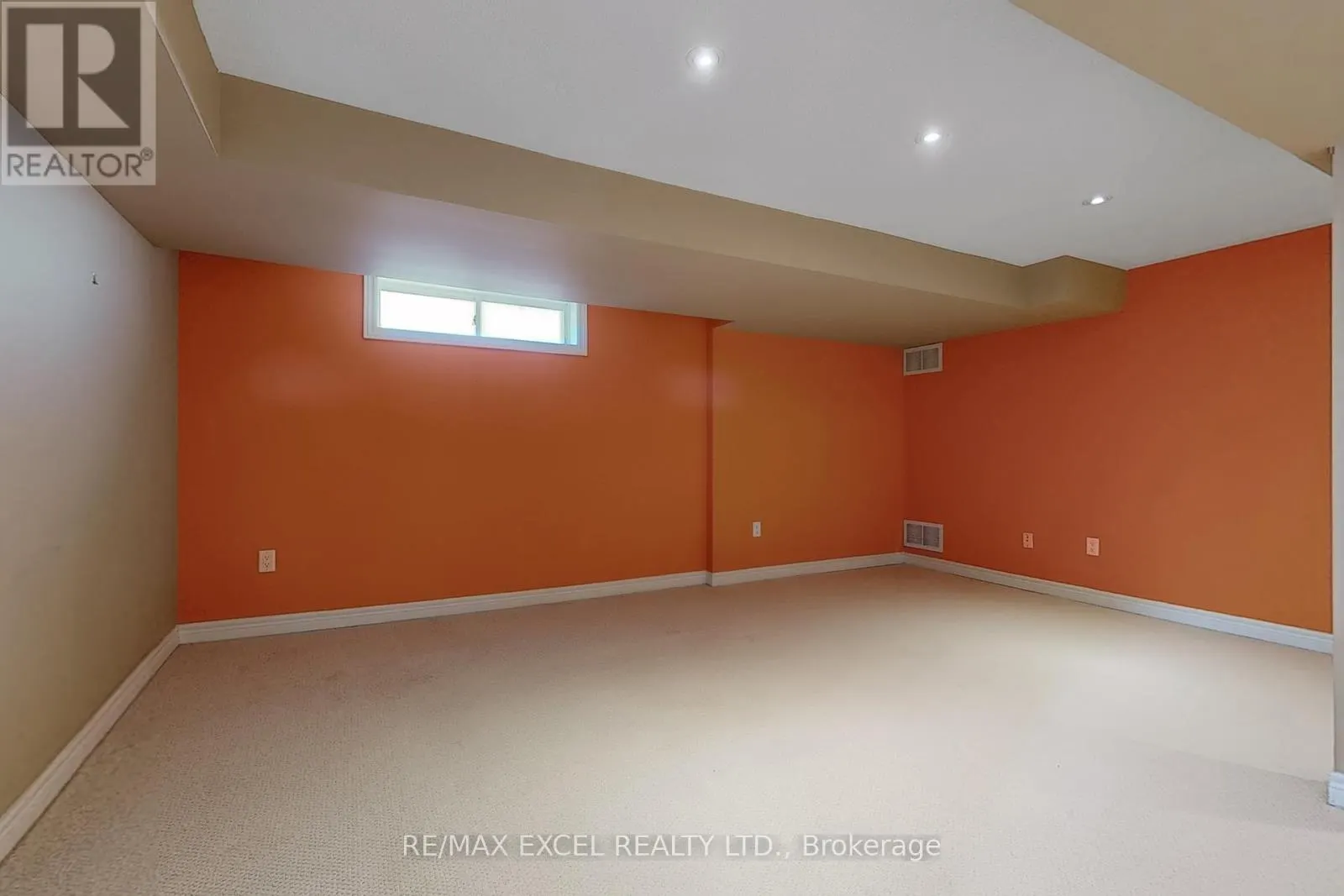60 GORDON WEEDEN ROAD