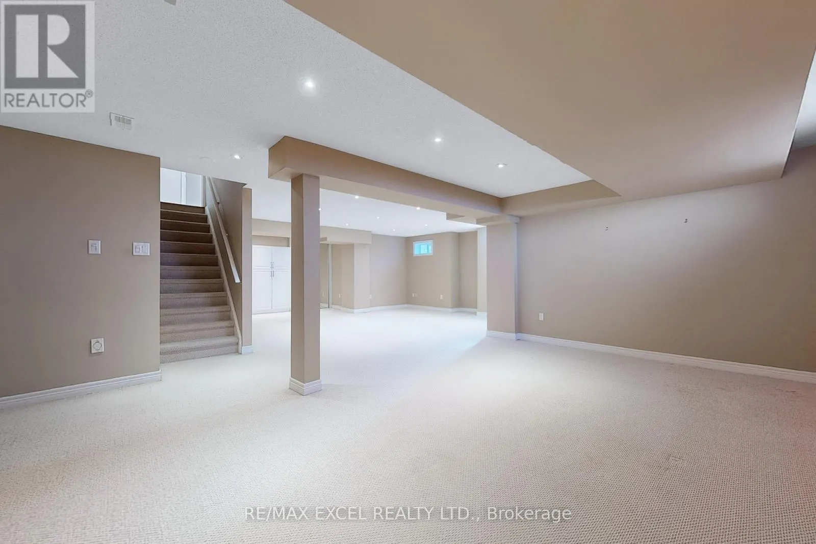 60 GORDON WEEDEN ROAD