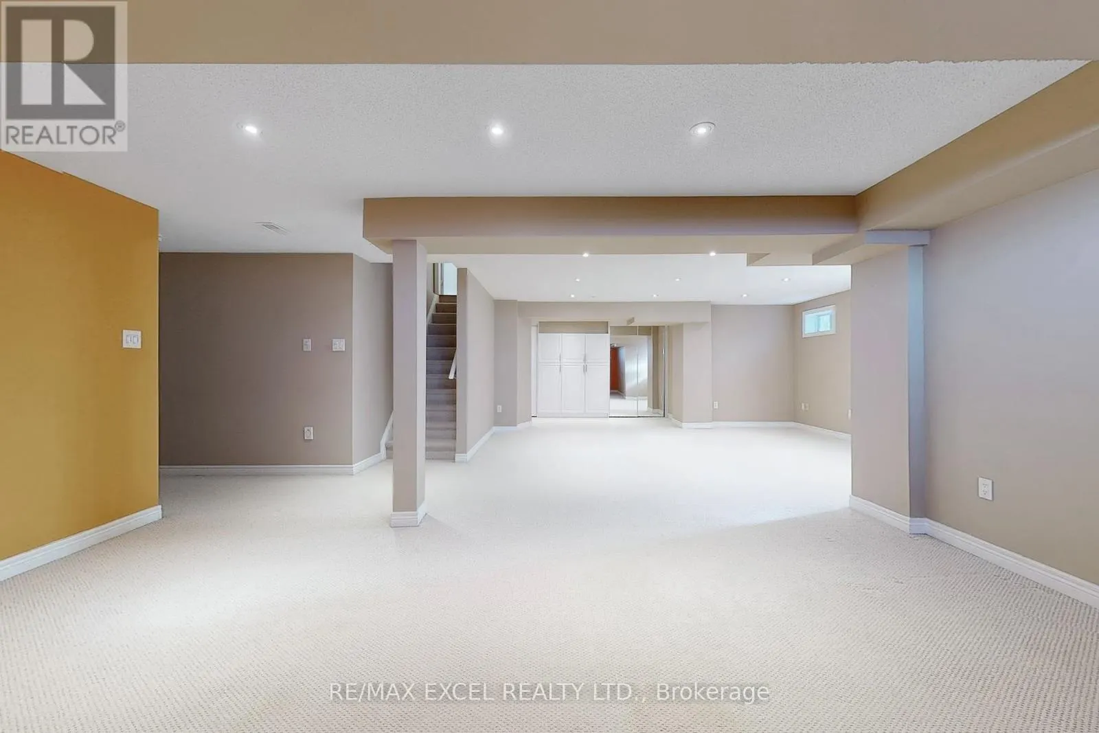 60 GORDON WEEDEN ROAD