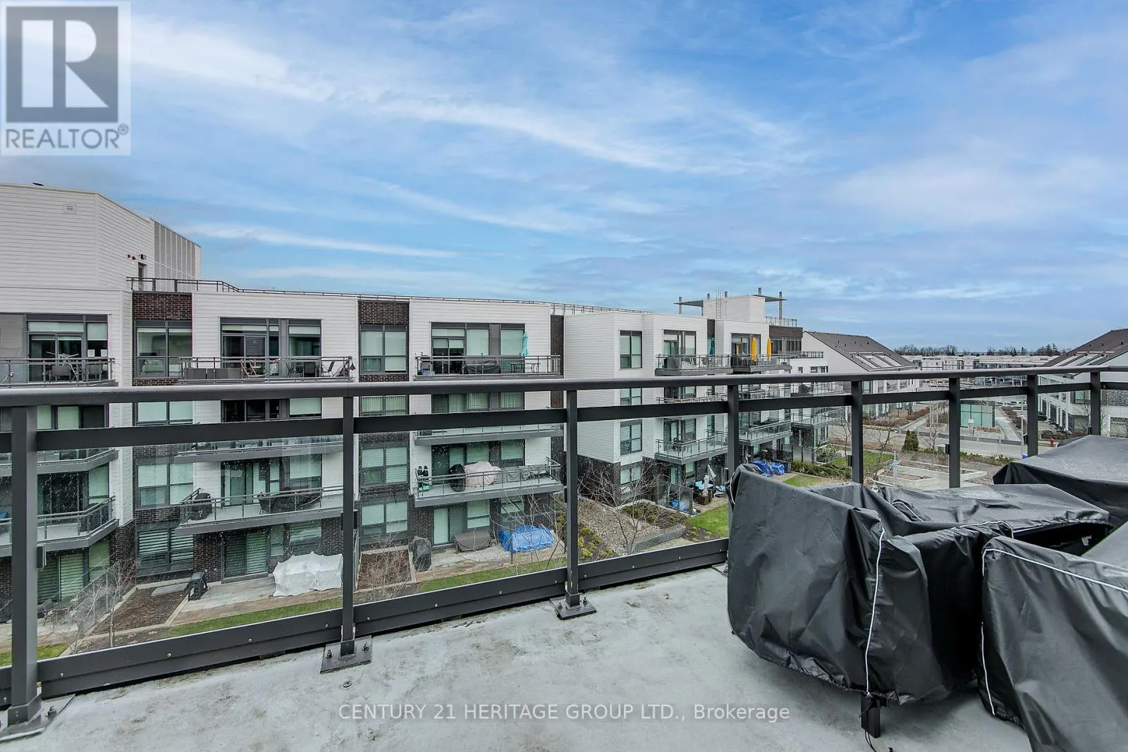 D406 - 333 SEA RAY AVENUE