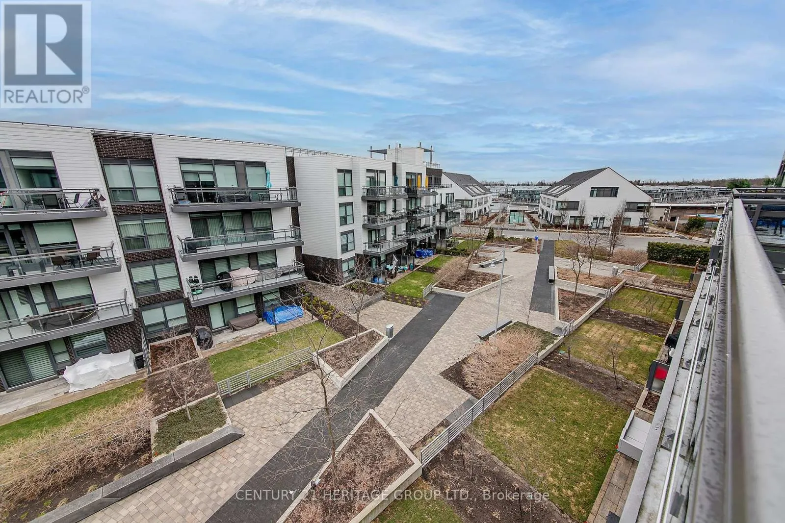 D406 - 333 SEA RAY AVENUE