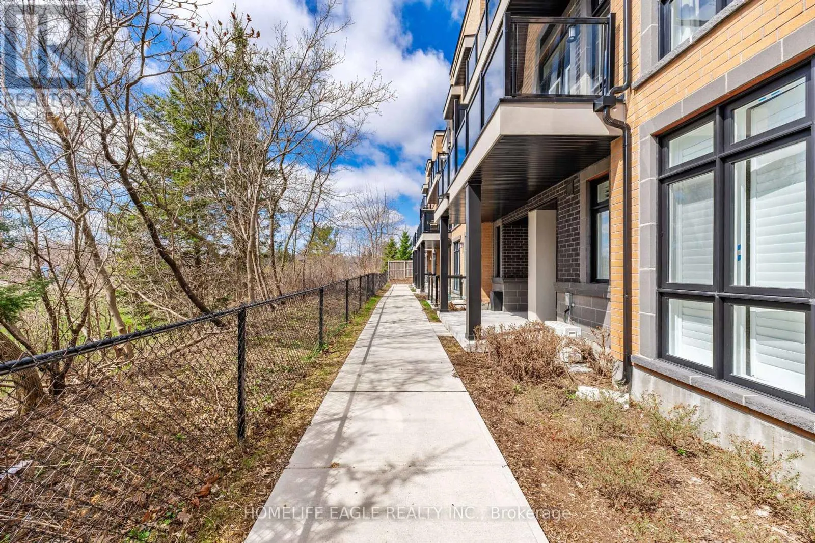 16 - 7 PHELPS LANE