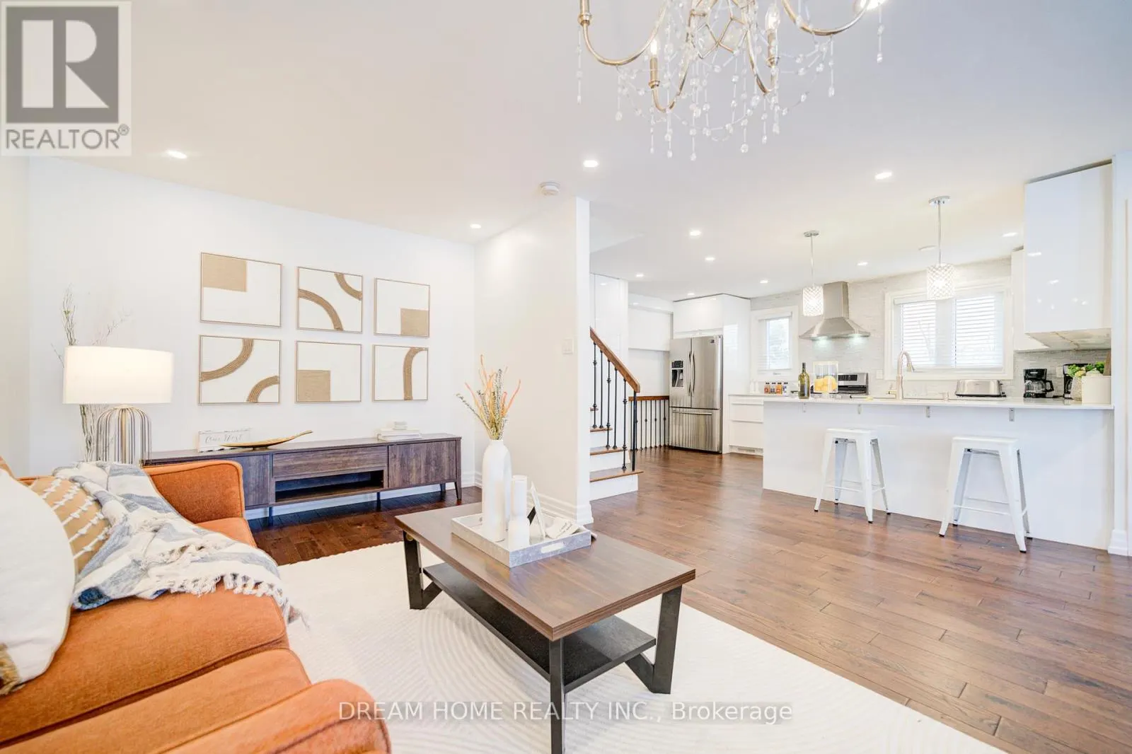 UPPER UNIT - 223 WELDRICK ROAD W