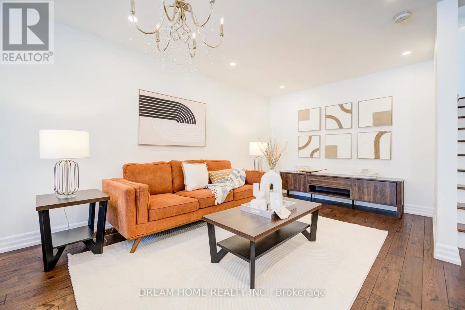 UPPER UNIT - 223 WELDRICK ROAD W