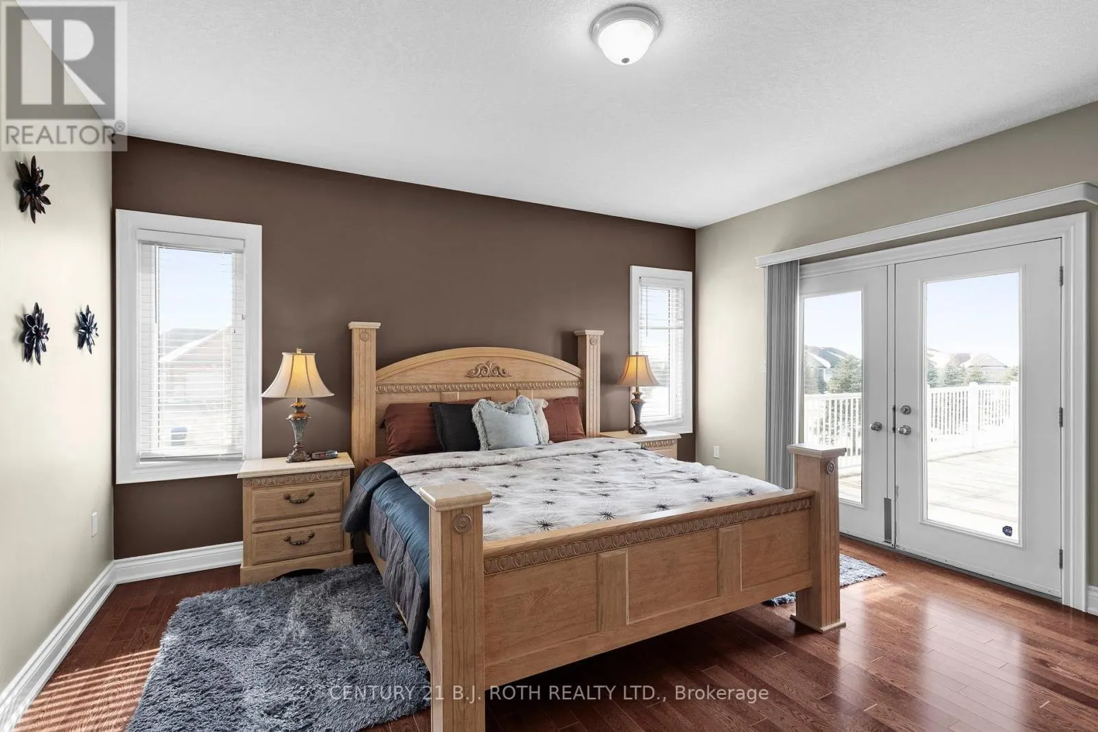 10 BROLLEY CRESCENT