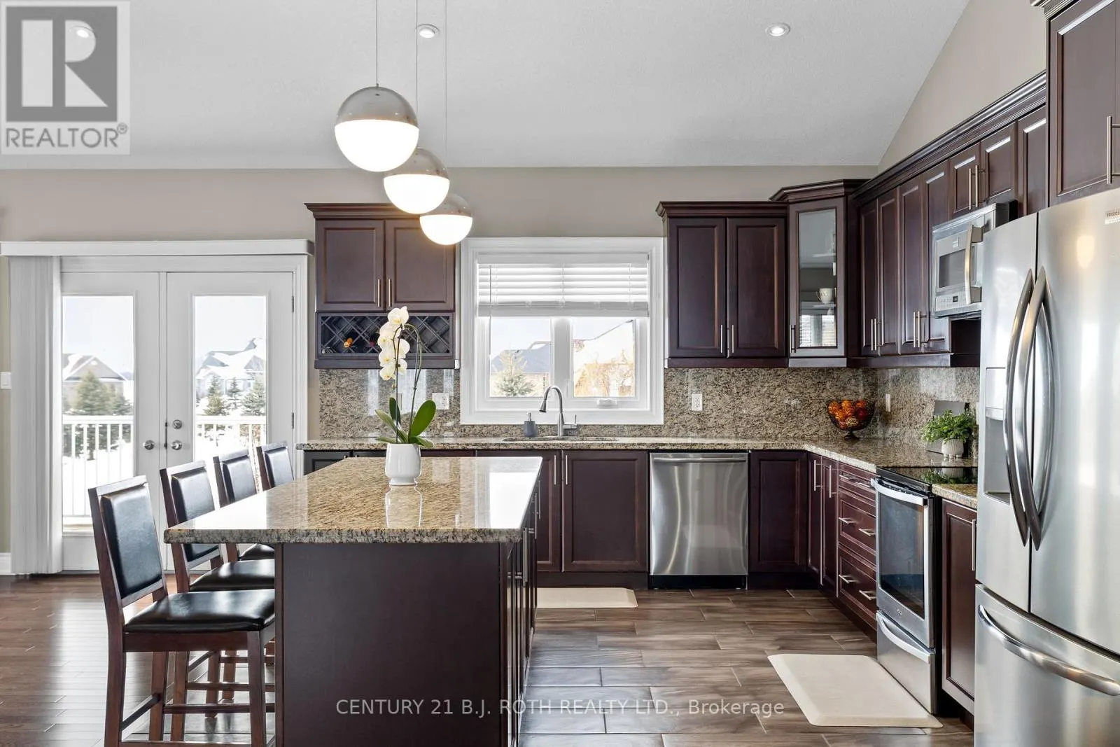 10 BROLLEY CRESCENT