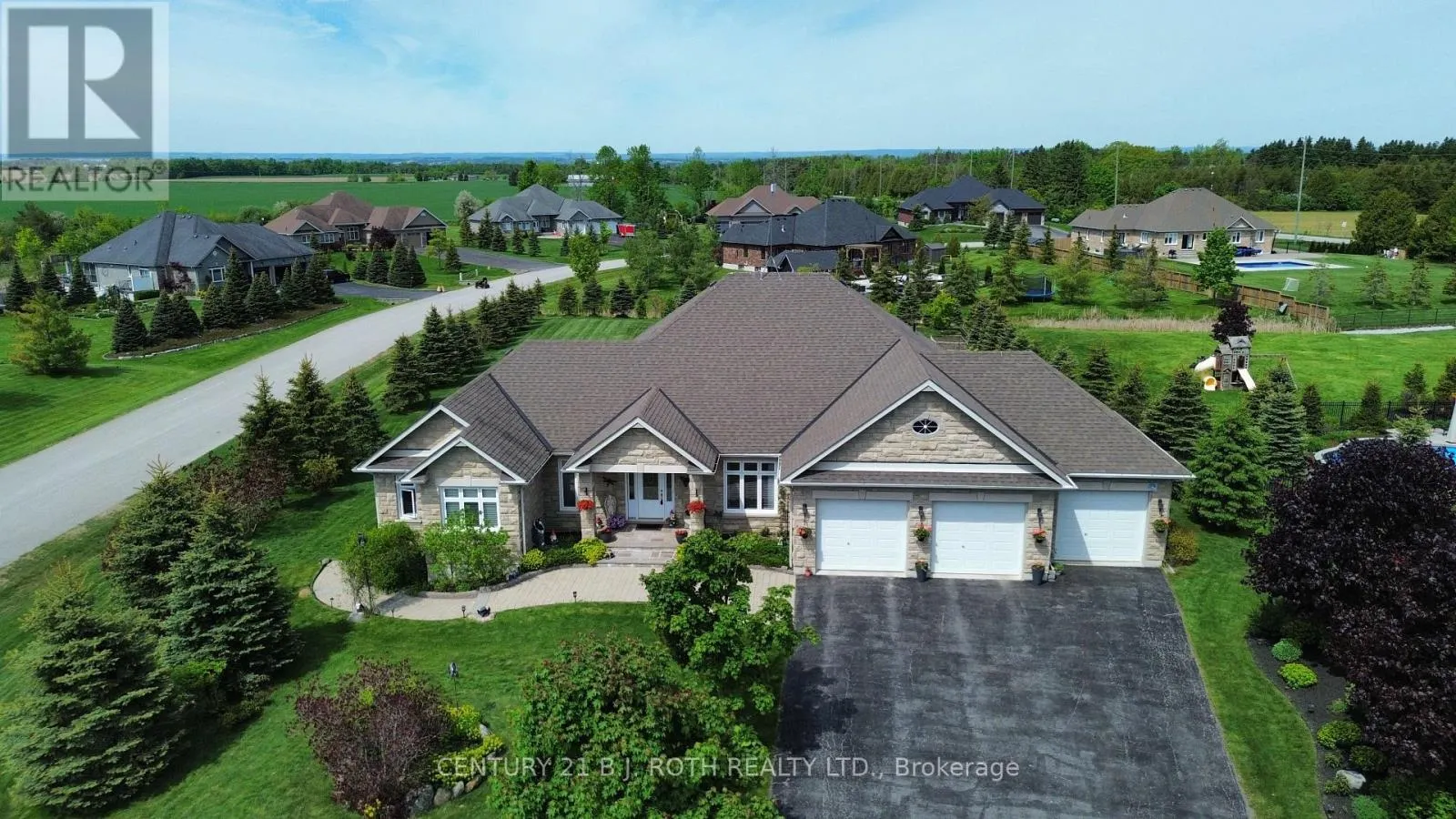 10 BROLLEY CRESCENT