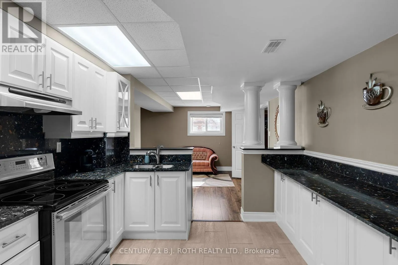 10 BROLLEY CRESCENT