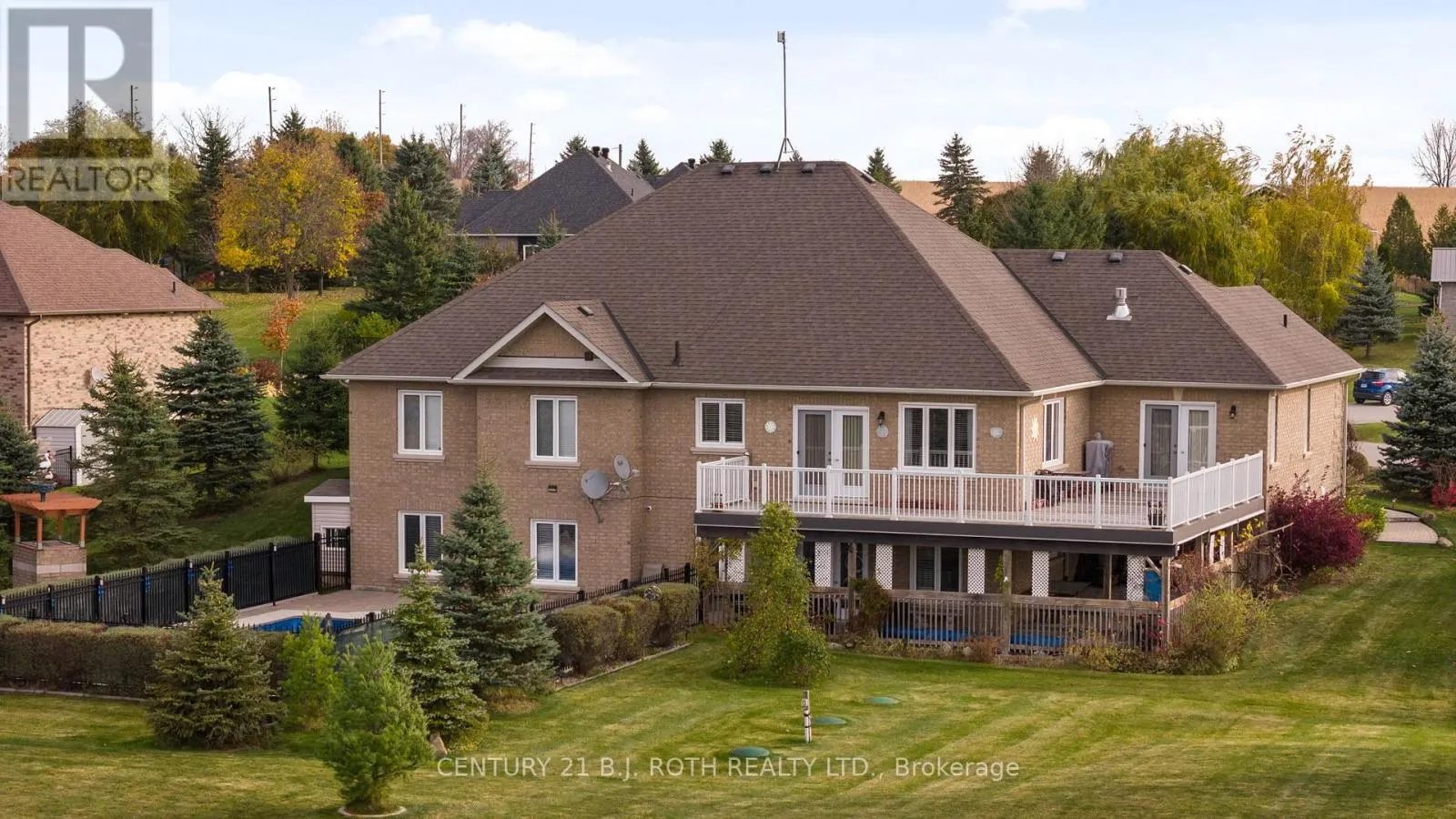 10 BROLLEY CRESCENT