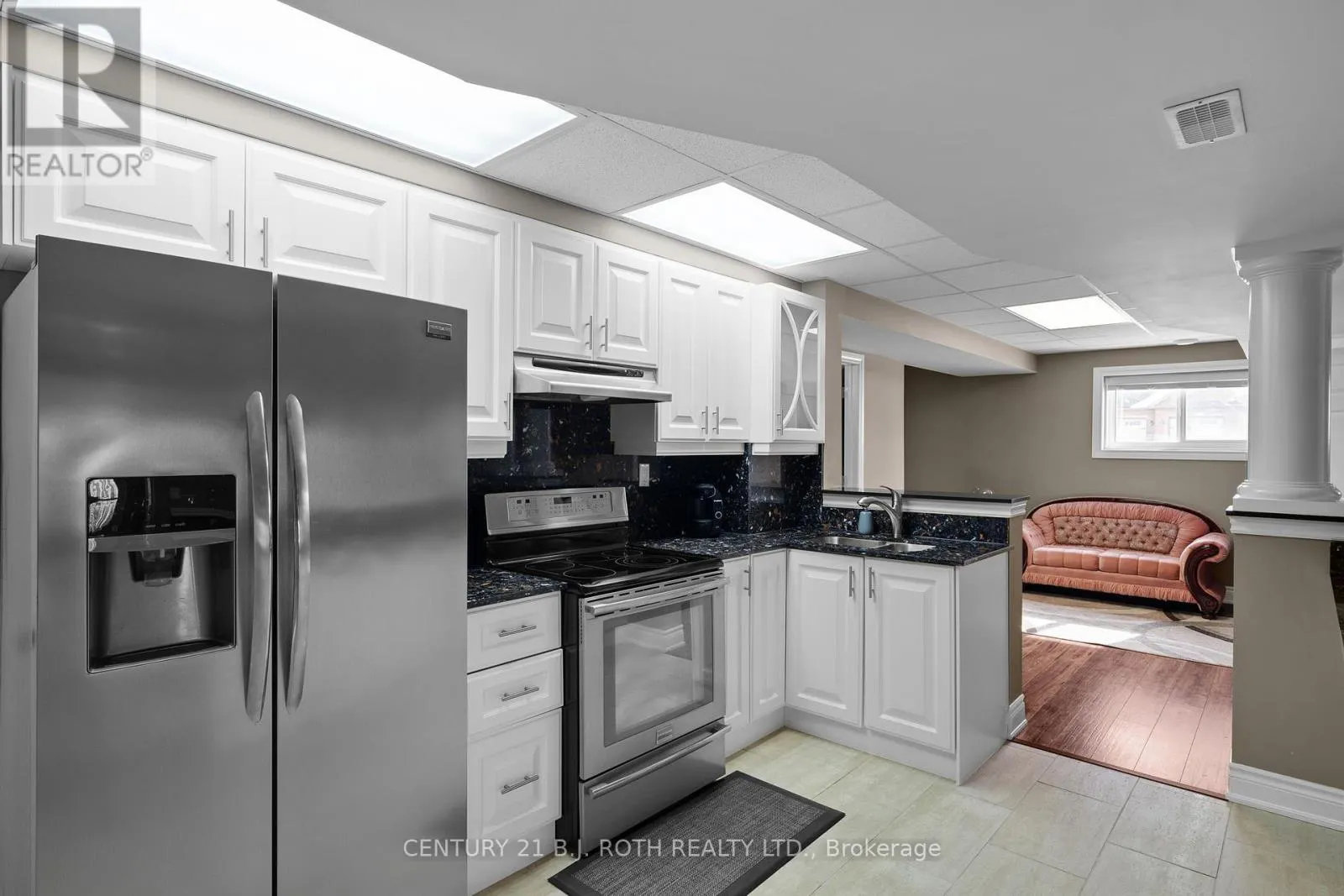 10 BROLLEY CRESCENT