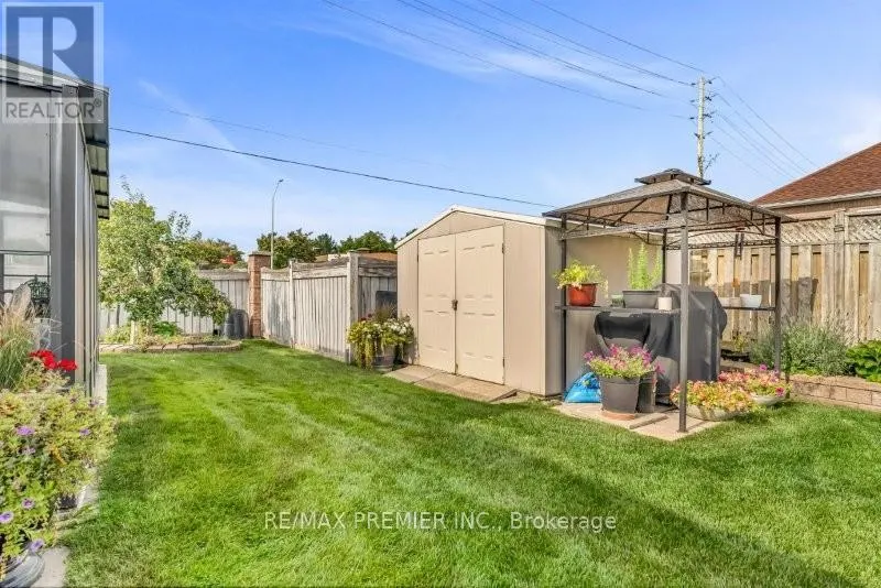 3 AVRO ROAD