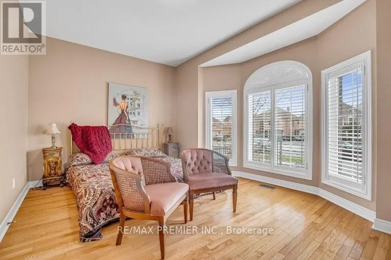 3 AVRO ROAD