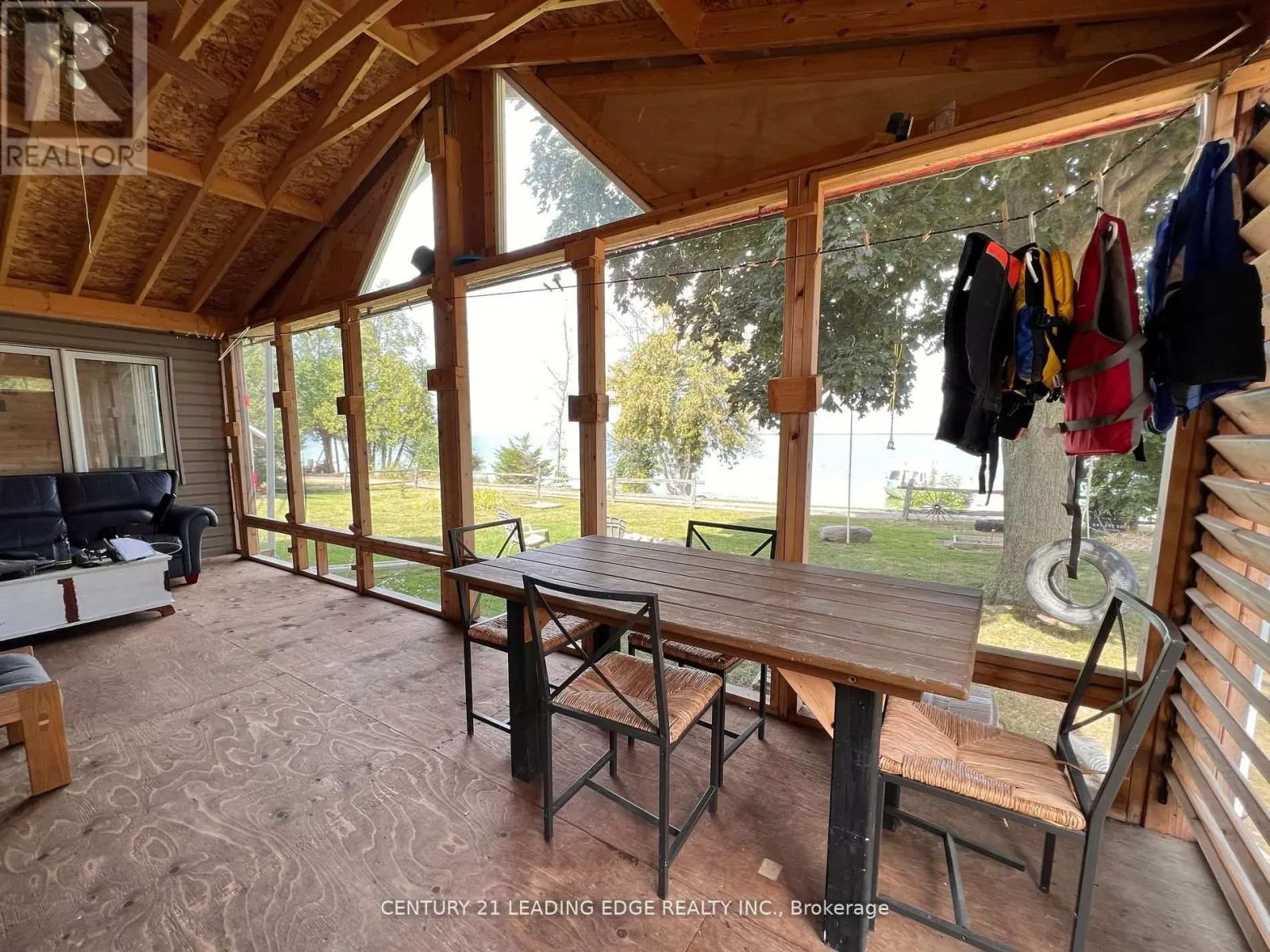 40586B SHORE RD ALLOWANCE ROAD