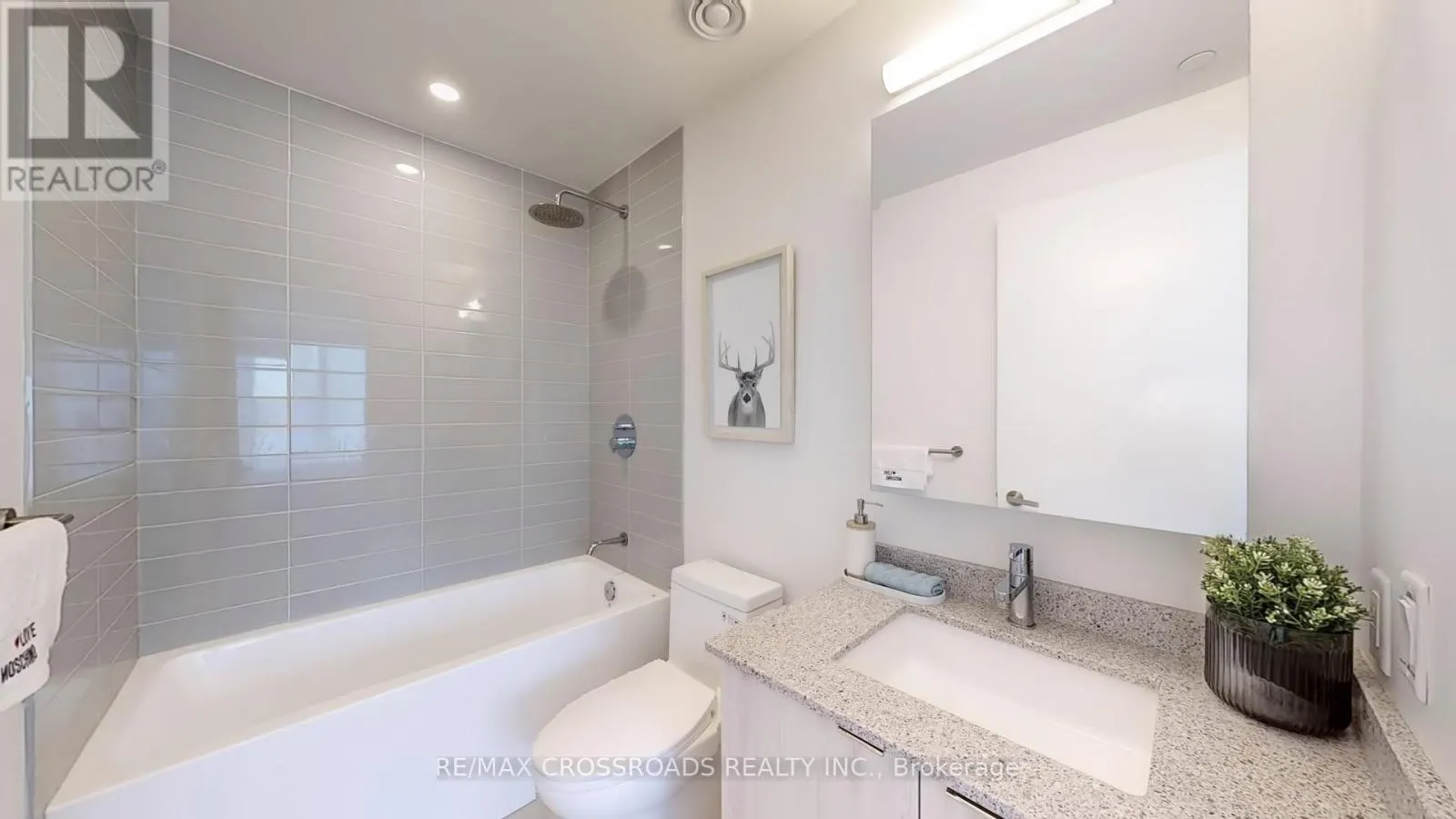 319E - 8868 YONGE STREET
