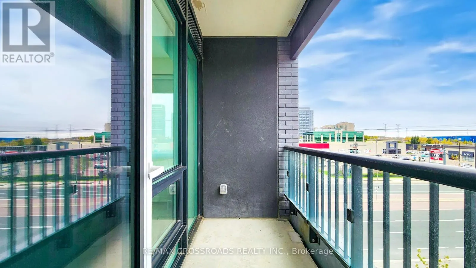 319E - 8868 YONGE STREET