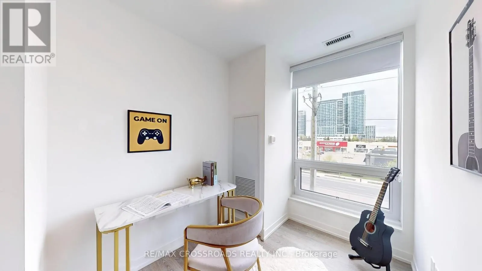 319E - 8868 YONGE STREET