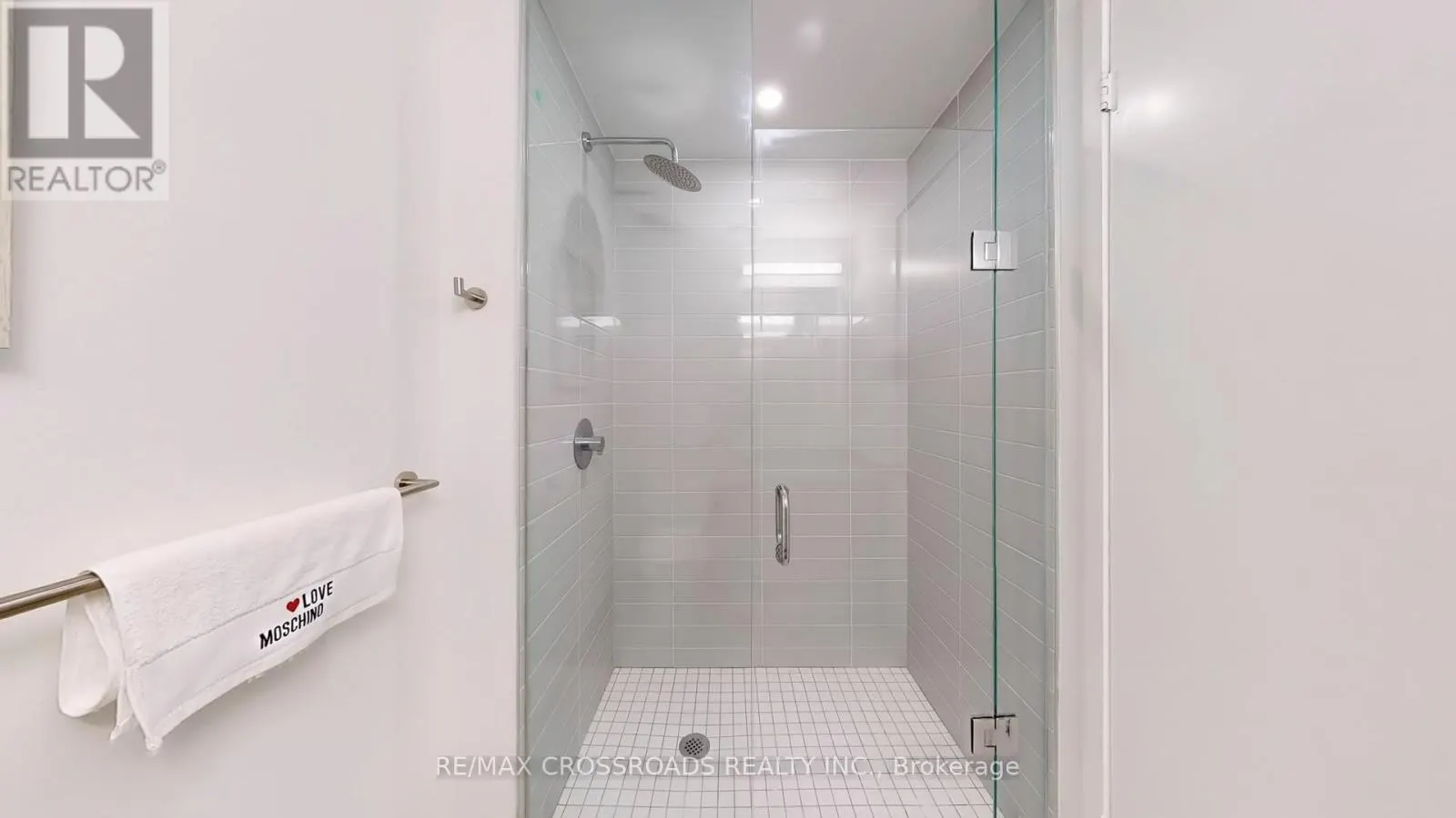 319E - 8868 YONGE STREET