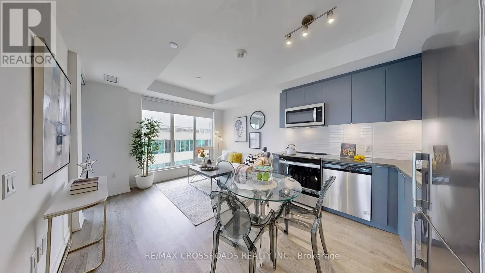 319E - 8868 YONGE STREET