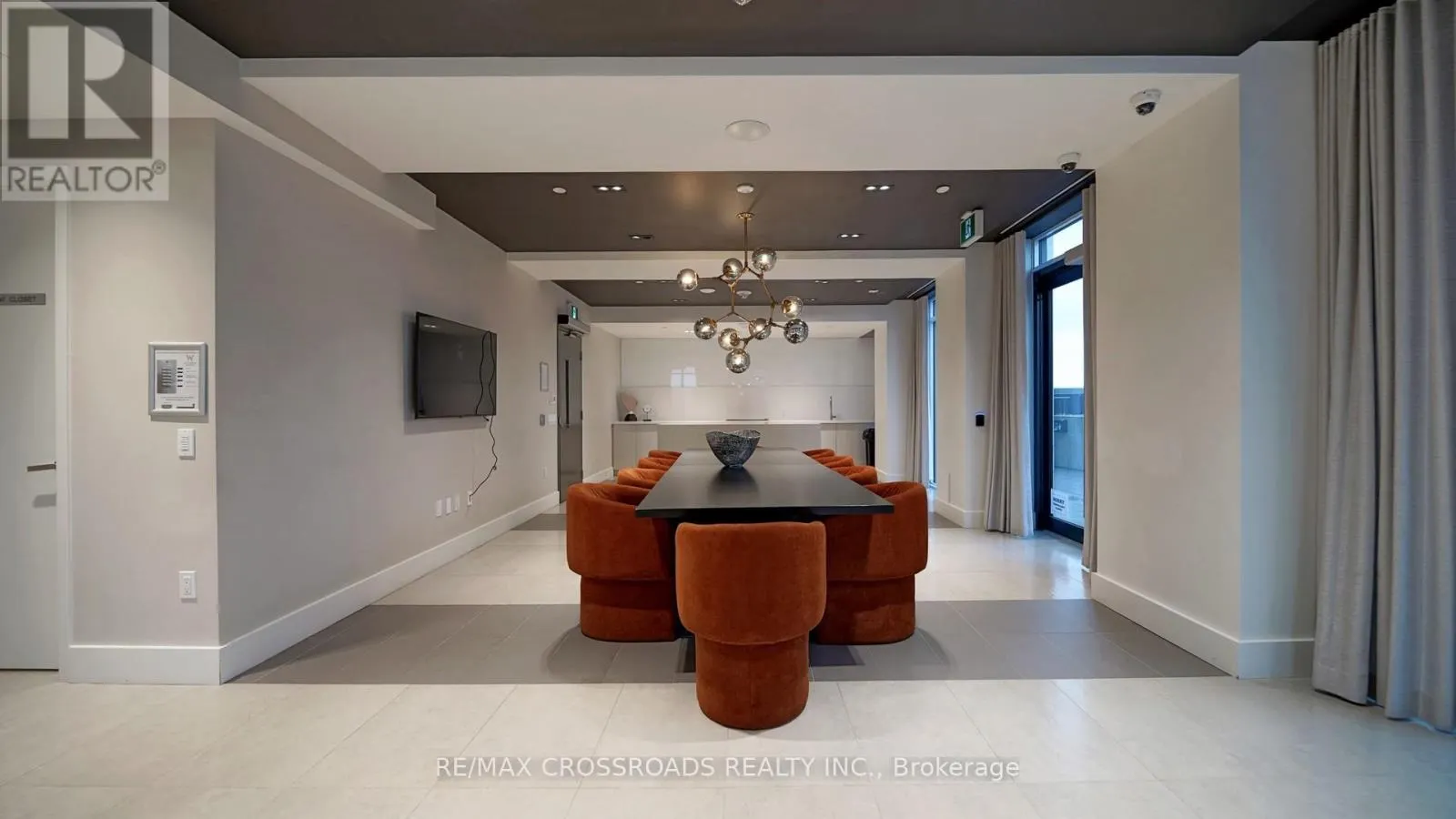 319E - 8868 YONGE STREET