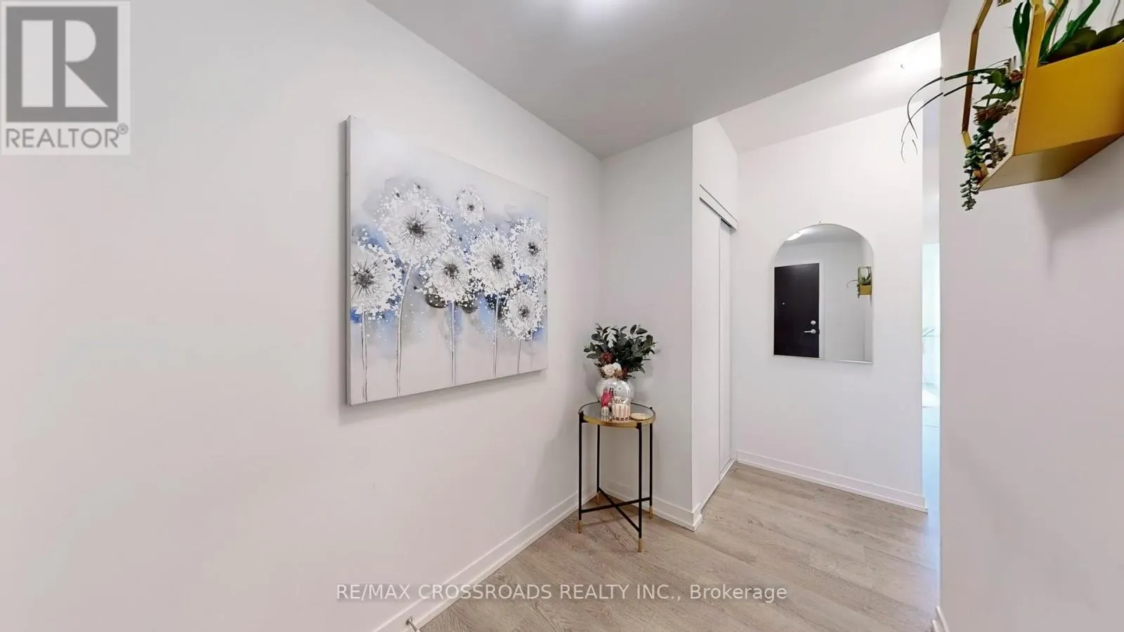 319E - 8868 YONGE STREET