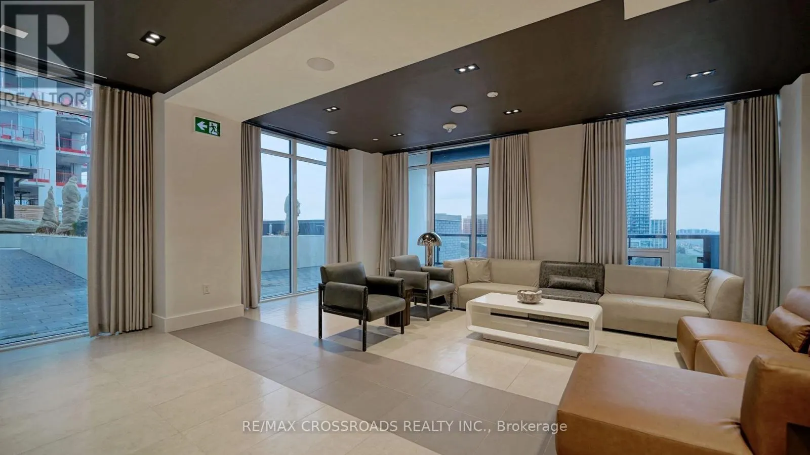 319E - 8868 YONGE STREET