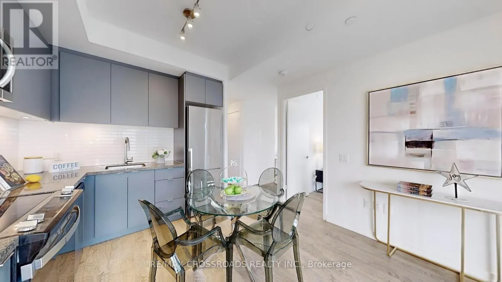319E - 8868 YONGE STREET