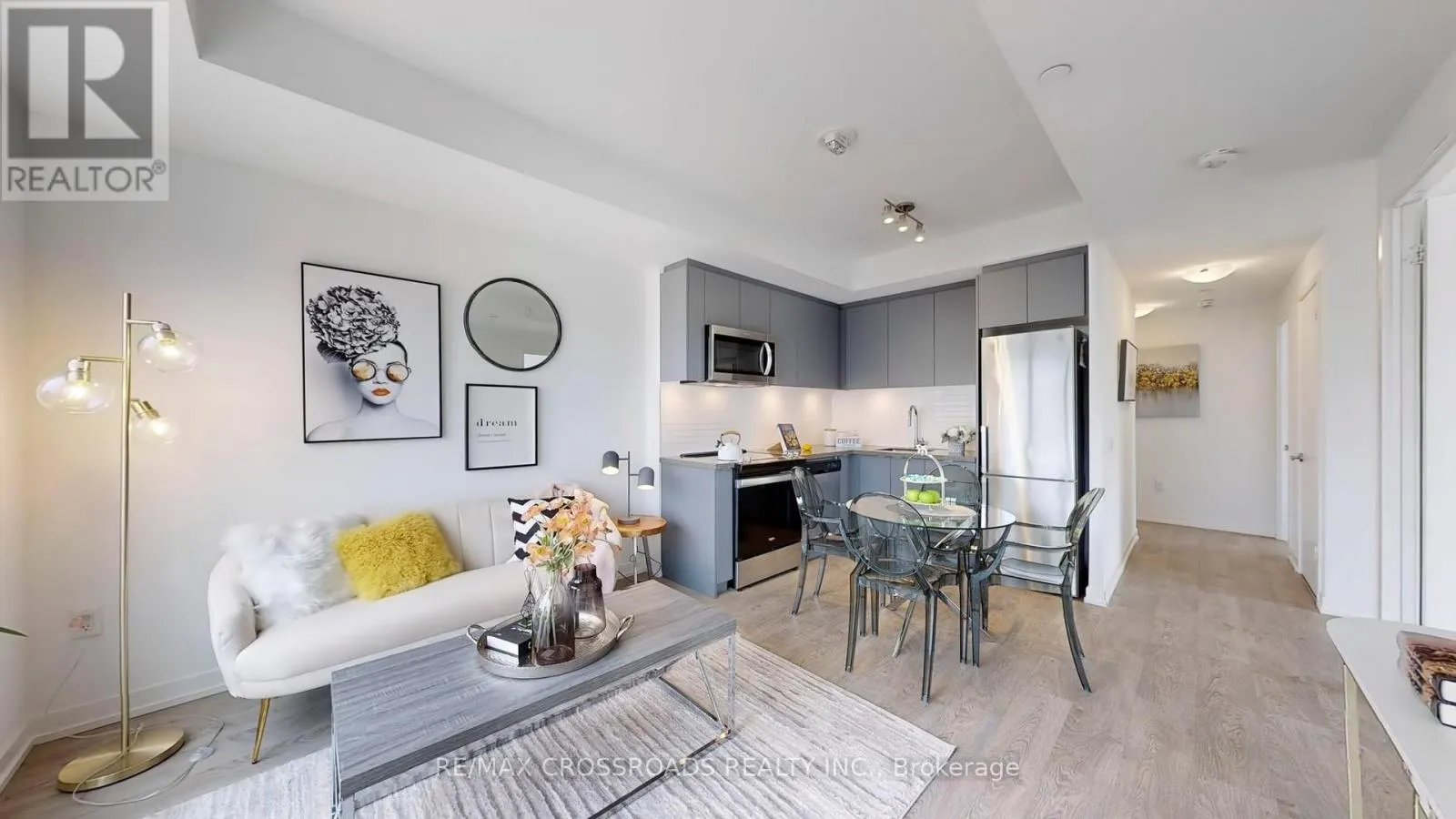 319E - 8868 YONGE STREET