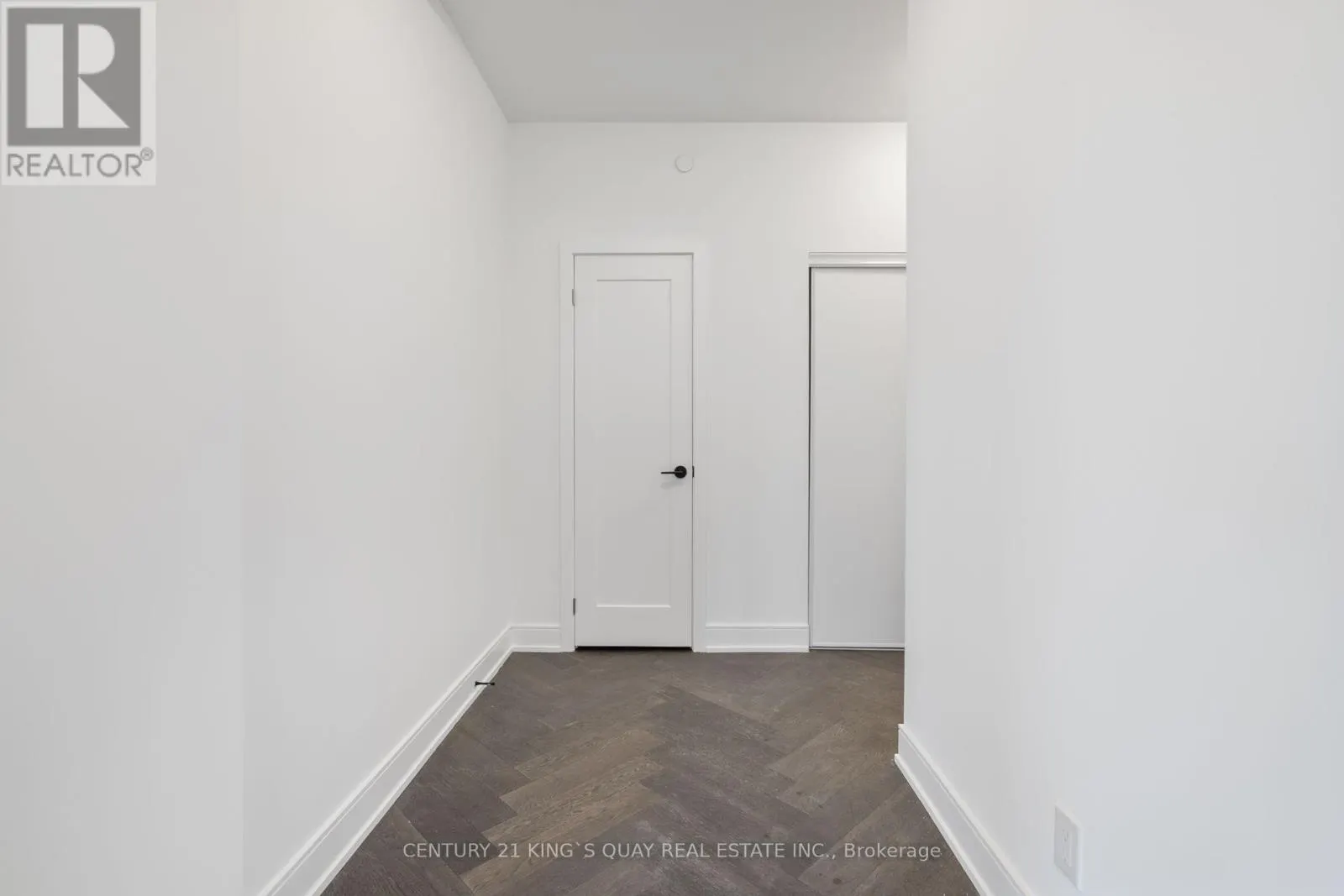 1004 - 8888 YONGE STREET