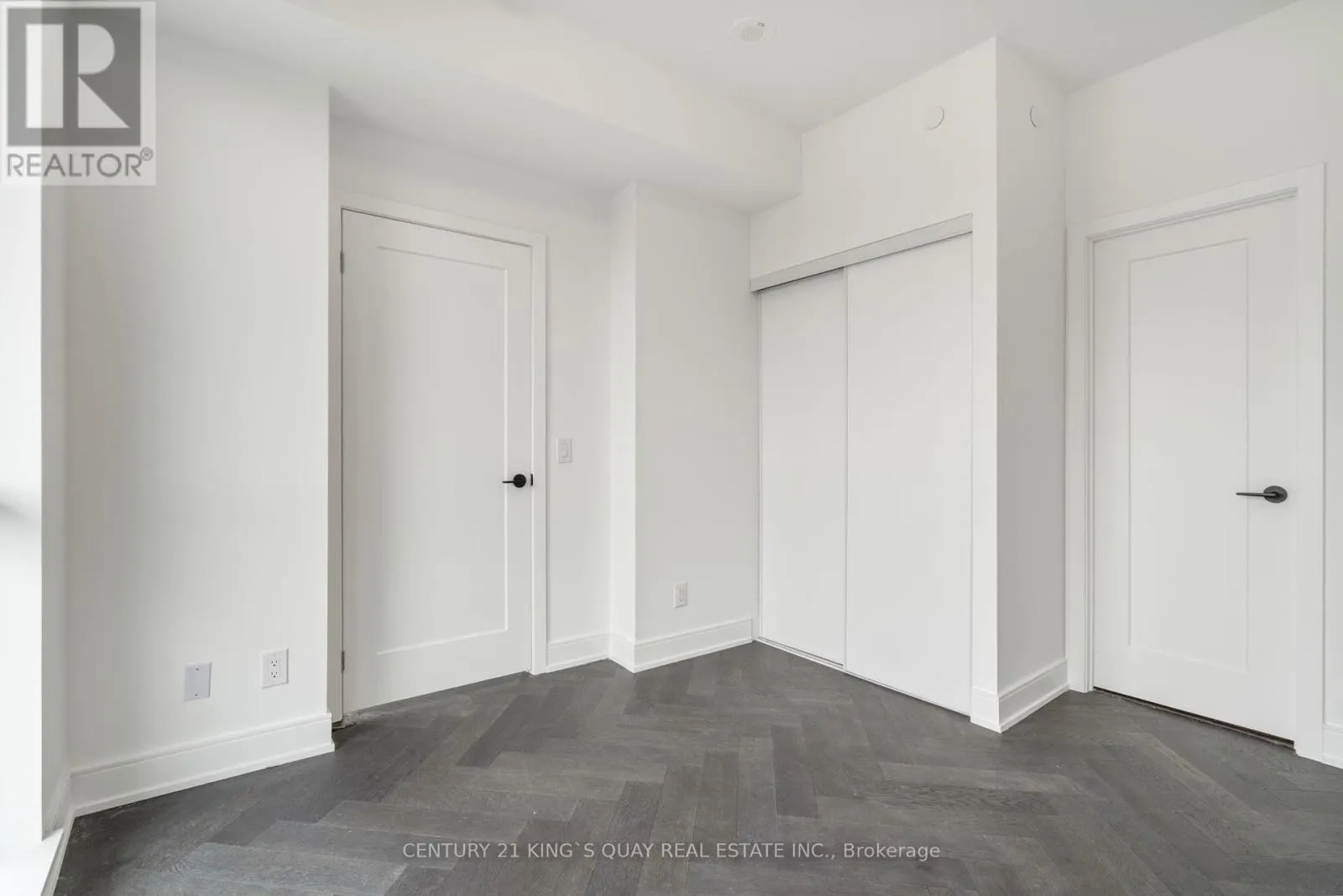 1104 - 8888 YONGE STREET