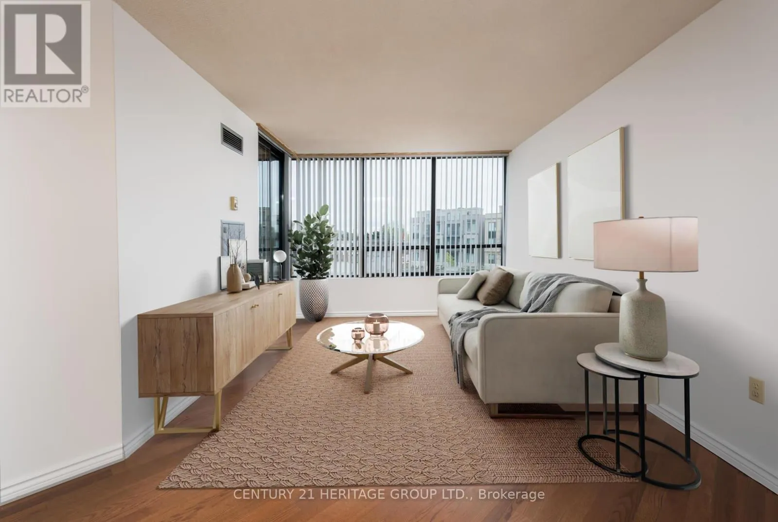 306 - 7420 BATHURST STREET S