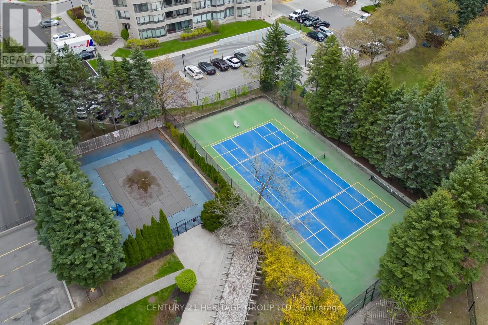 306 - 7420 BATHURST STREET S