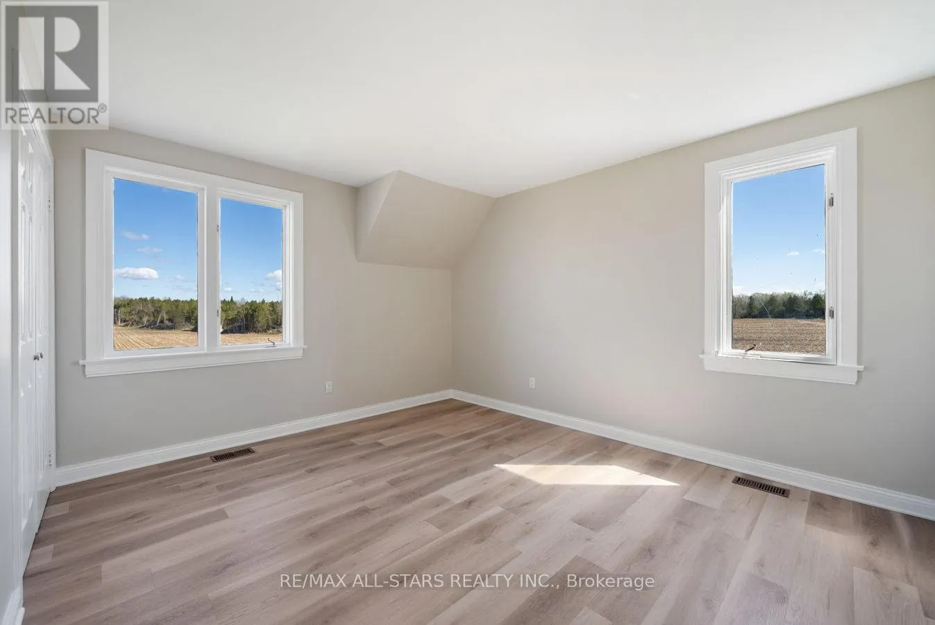 1705 BROCK CONCESSION 7