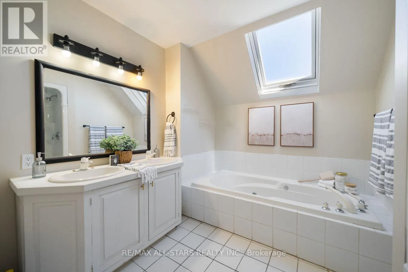 1705 BROCK CONCESSION 7