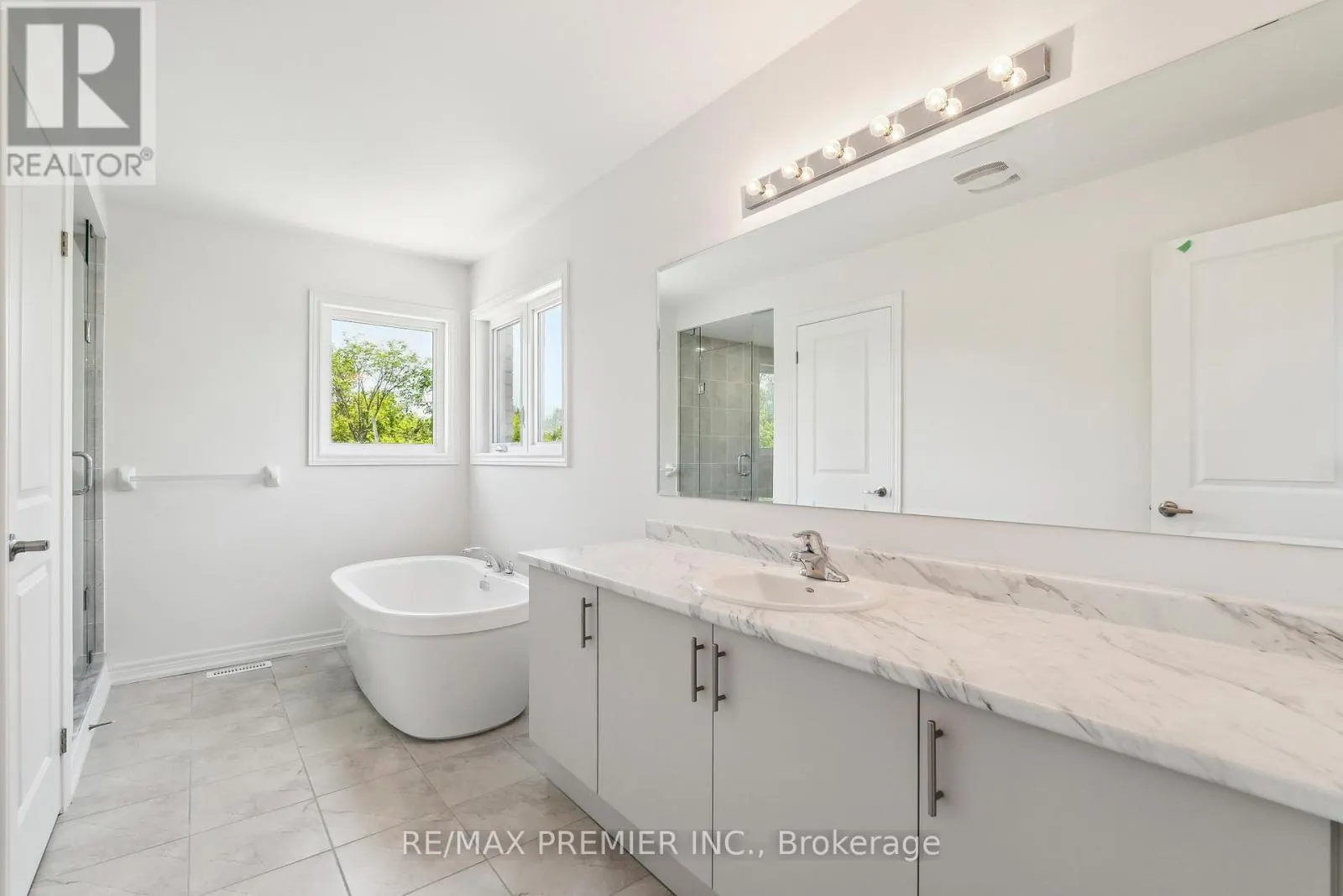 52 BAYCROFT BOULEVARD