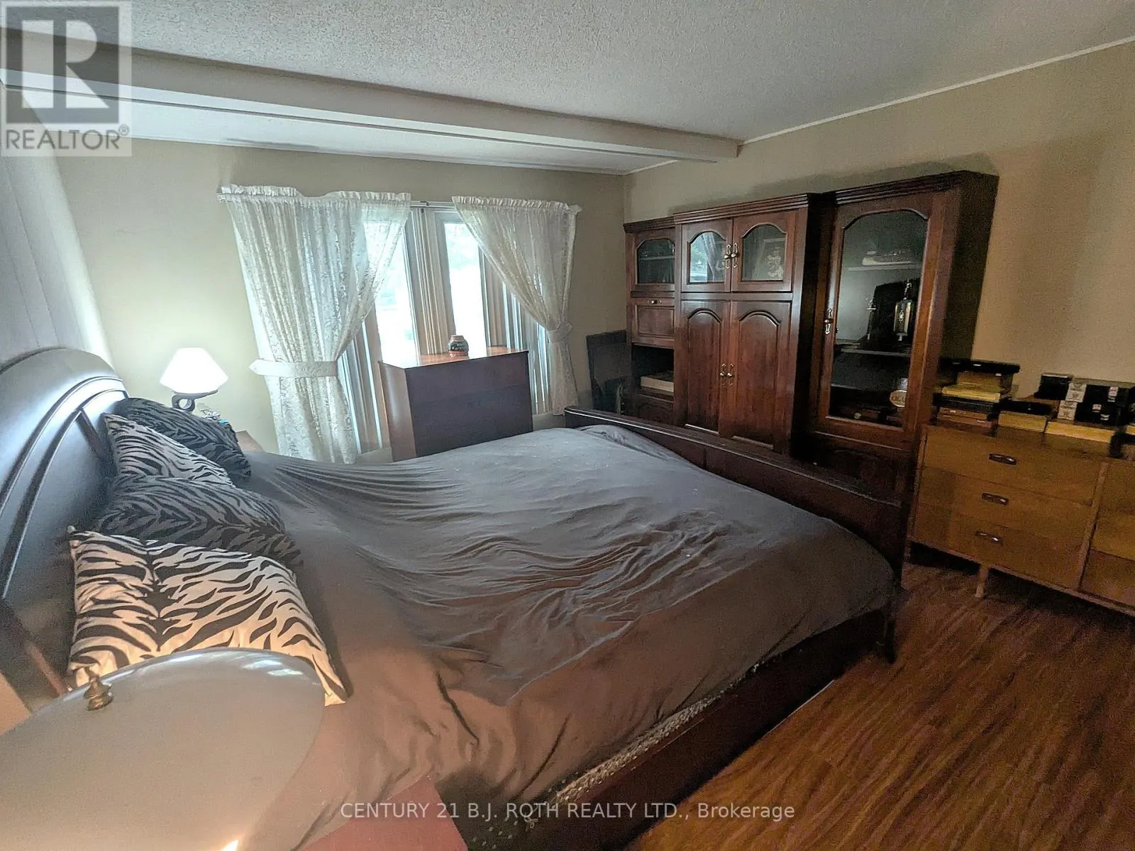 66 LINDEN LANE
