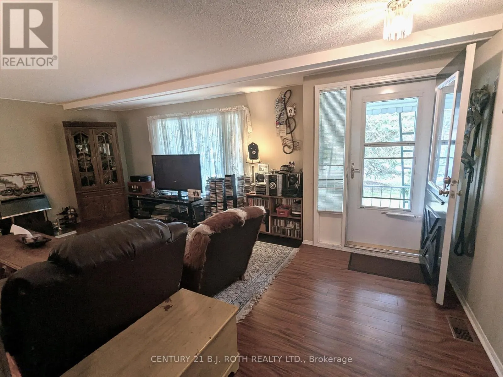 66 LINDEN LANE