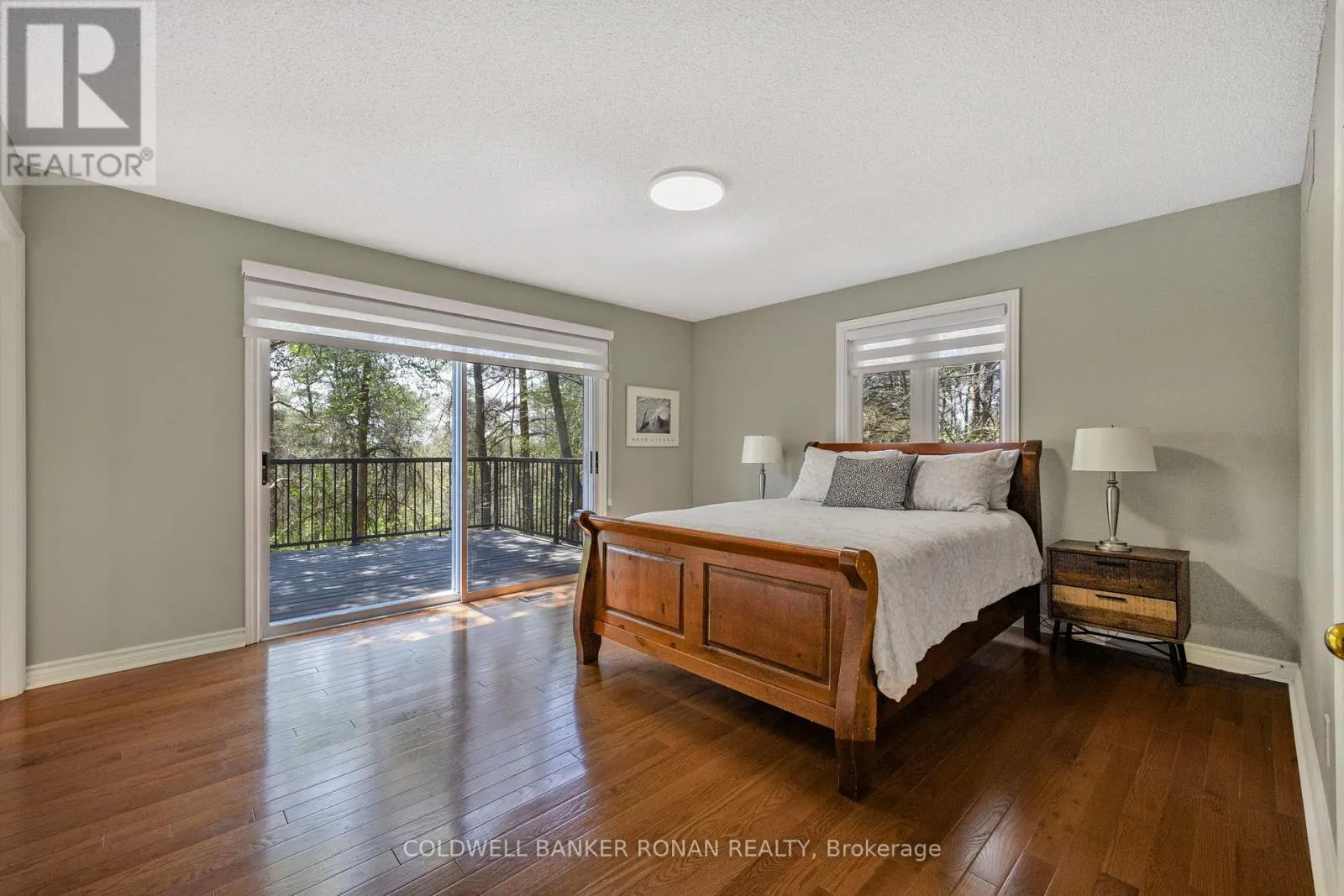 3 PYNE HILLS COURT