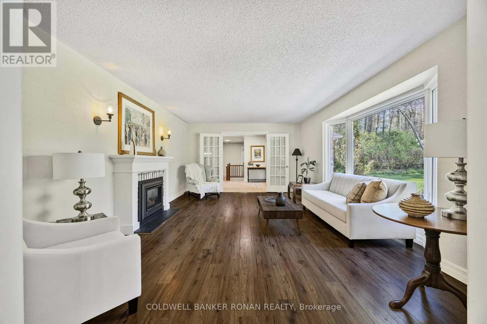 3 PYNE HILLS COURT