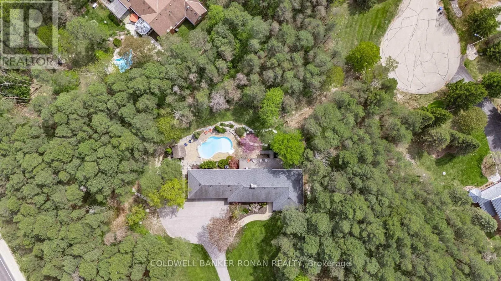 3 PYNE HILLS COURT