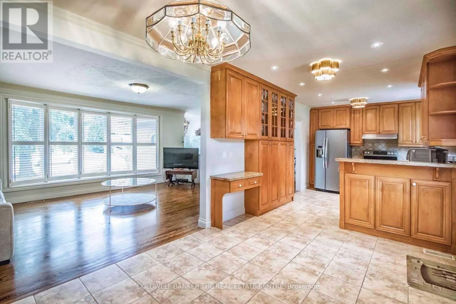 4 ORLON CRESCENT